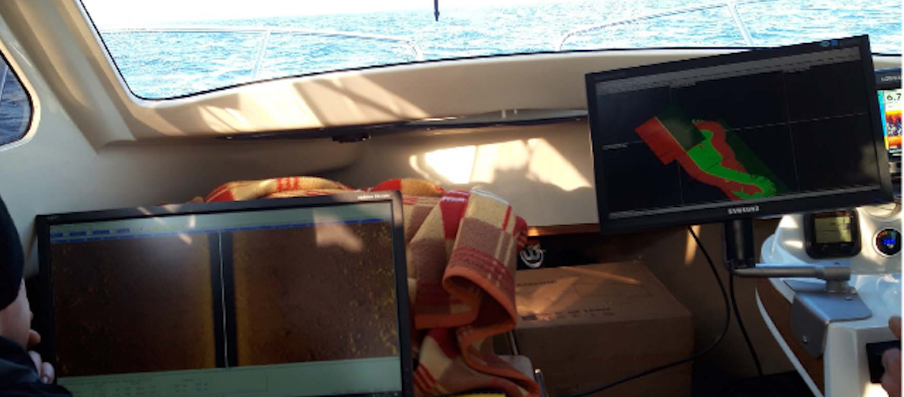 inside a boat which makes bottom scanning
