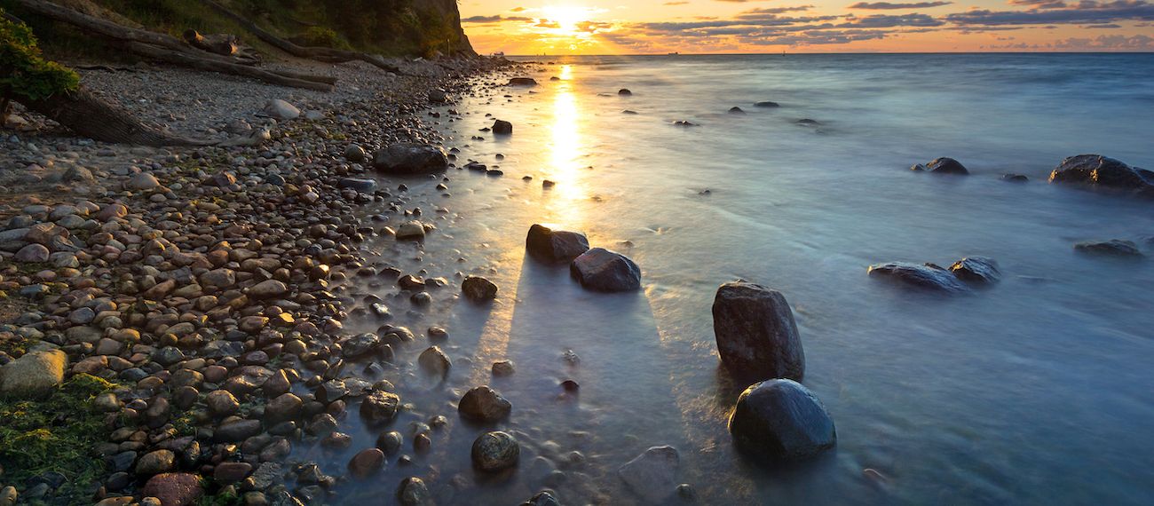 sea sunset stones