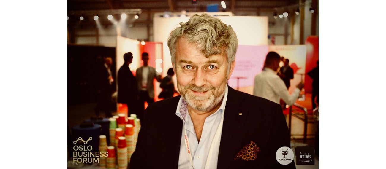 a man on an exibition